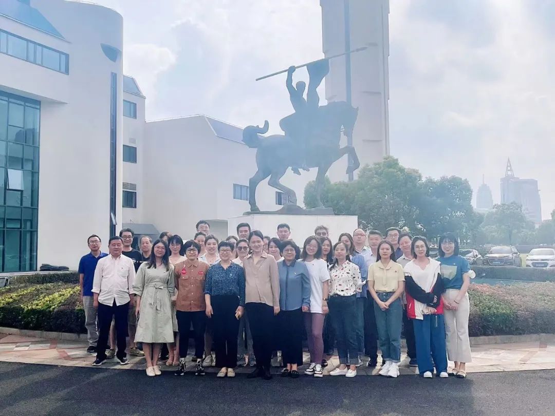 党建同步?支部偕行——银河集团186net评估党支部与上药信谊治理党支部签署结对共建协议