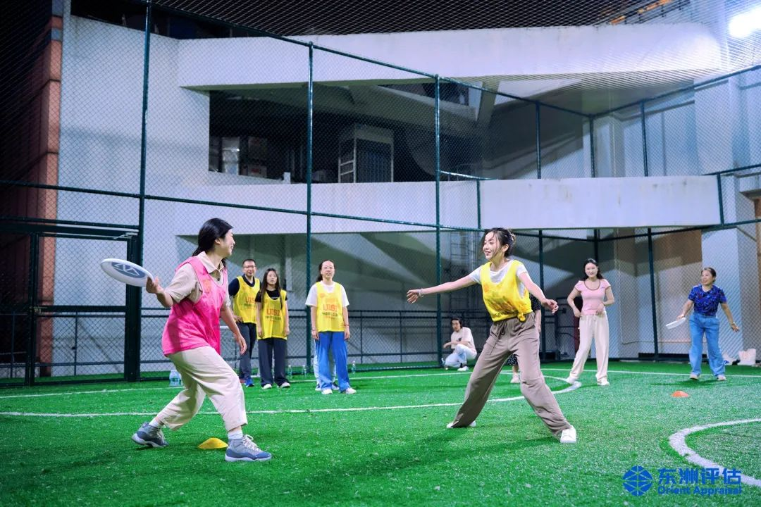 银河集团186net评估工会飞盘｜周五一起玩，，，，，，让快乐“飞起来”??