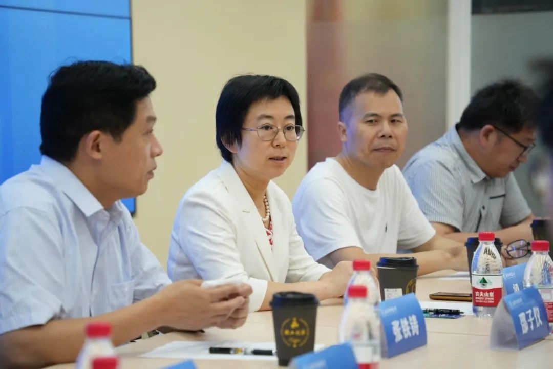 银河集团186net评估奖学奖教金颁奖仪式及座谈会顺遂举行